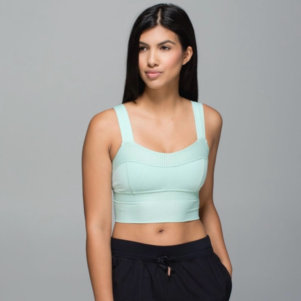 LULULEMON Var-City Long Line Bra in Sea Mist (Size 8)